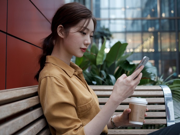 AI浪潮下的创业挑战与机遇：深圳科技猎头公司视角下的生存法则