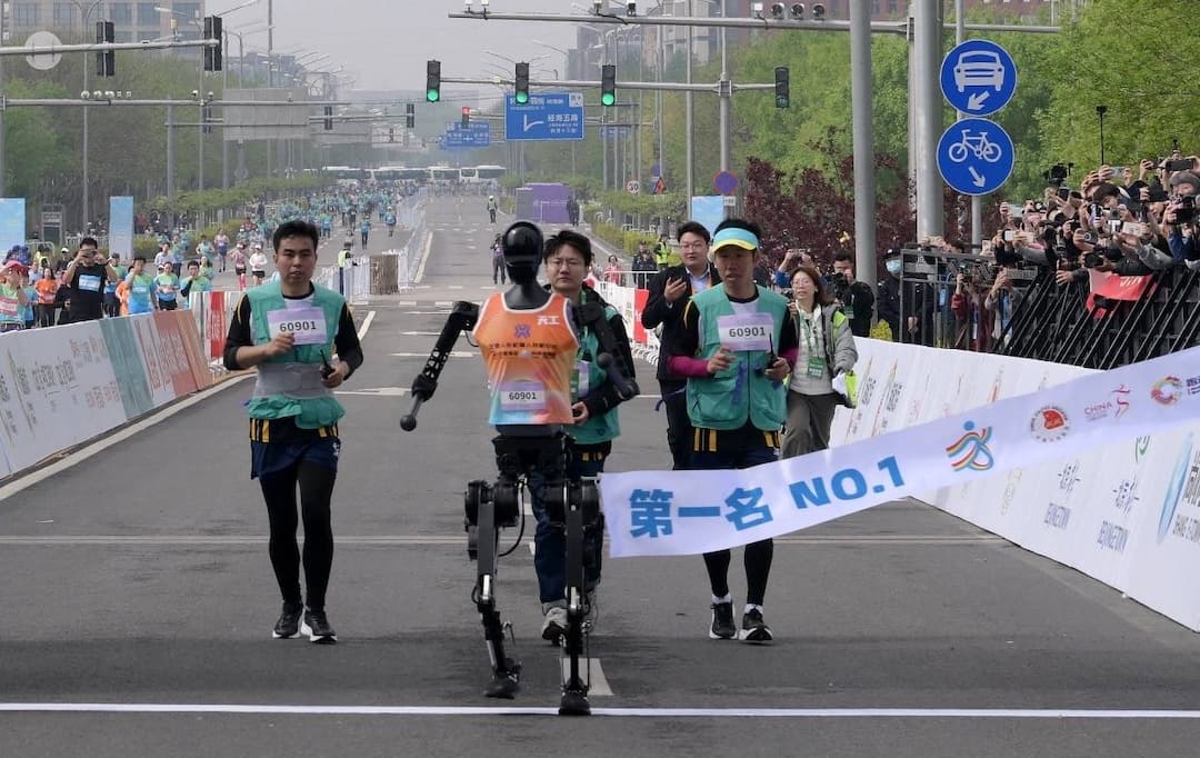 2026人形机器人2 (1).jpg